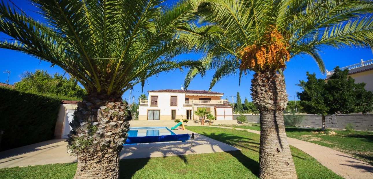 Herverkoop - Villa -
Cabo Roig