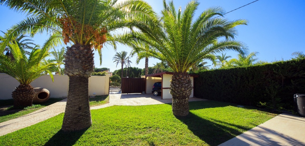 Herverkoop - Villa -
Cabo Roig