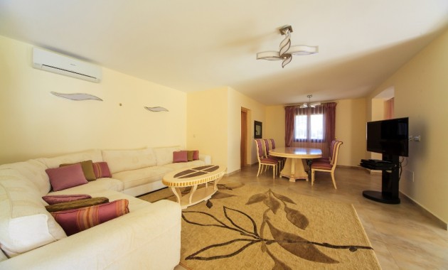 Herverkoop - Villa -
Cabo Roig