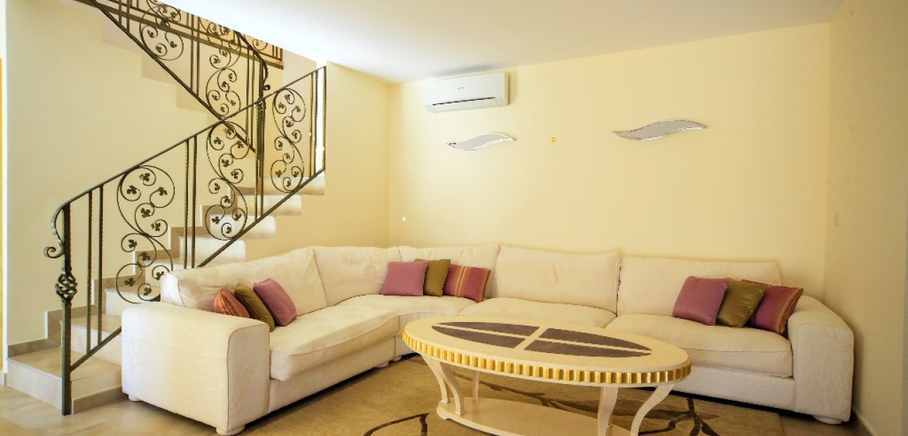 Herverkoop - Villa -
Cabo Roig