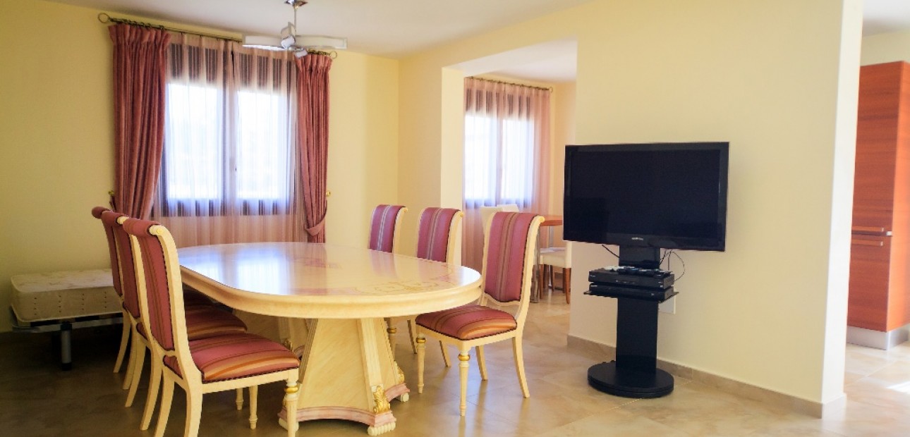 Herverkoop - Villa -
Cabo Roig