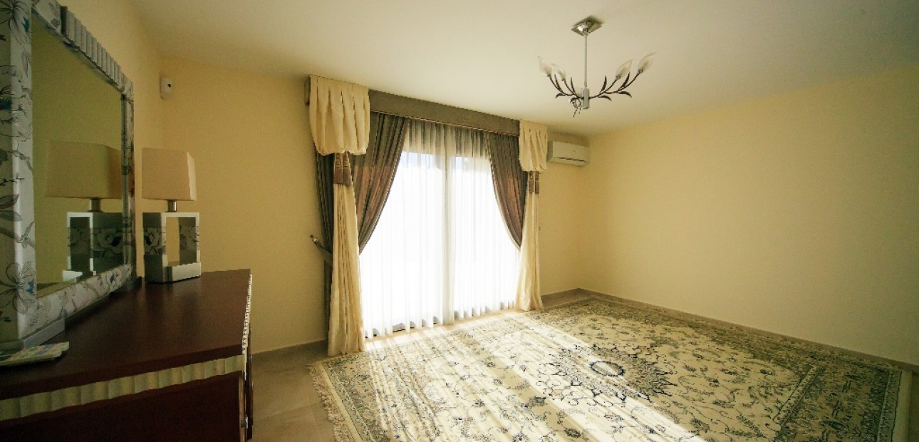 Herverkoop - Villa -
Cabo Roig