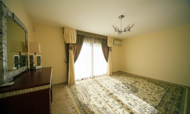 Herverkoop - Villa -
Cabo Roig