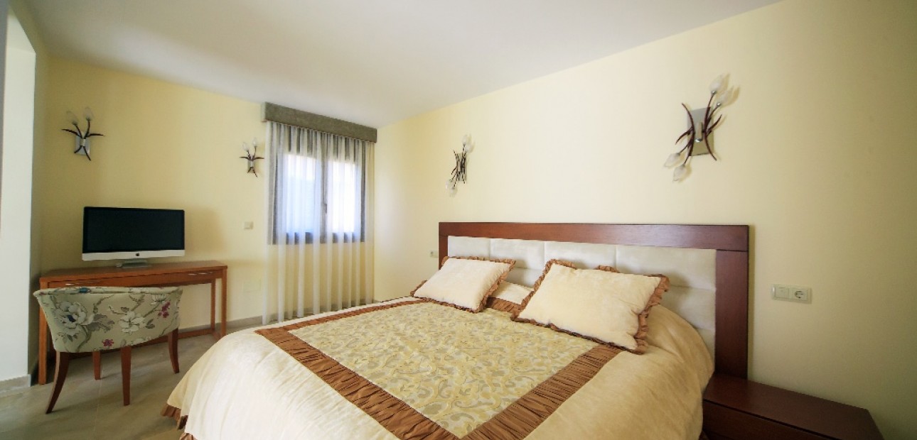 Herverkoop - Villa -
Cabo Roig