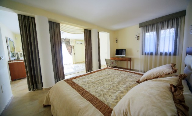 Herverkoop - Villa -
Cabo Roig