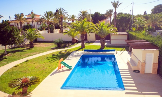 Herverkoop - Villa -
Cabo Roig
