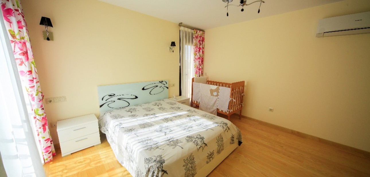 Herverkoop - Villa -
Cabo Roig