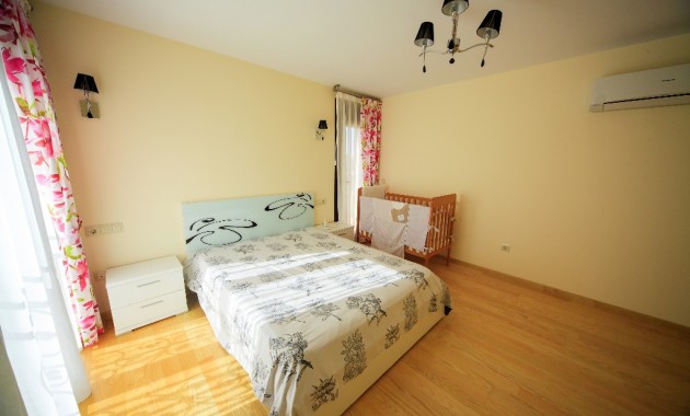 Herverkoop - Villa -
Cabo Roig