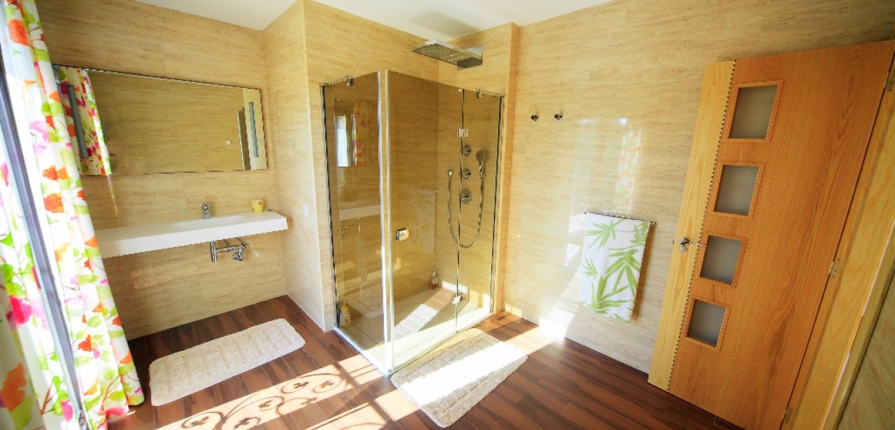 Herverkoop - Villa -
Cabo Roig