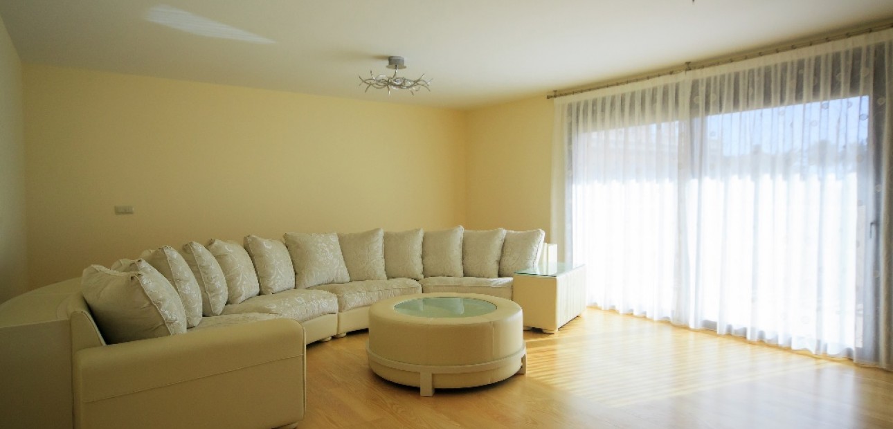 Herverkoop - Villa -
Cabo Roig