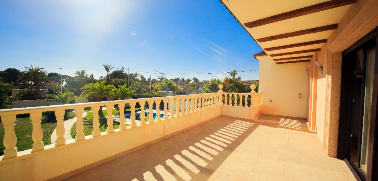 Herverkoop - Villa -
Cabo Roig