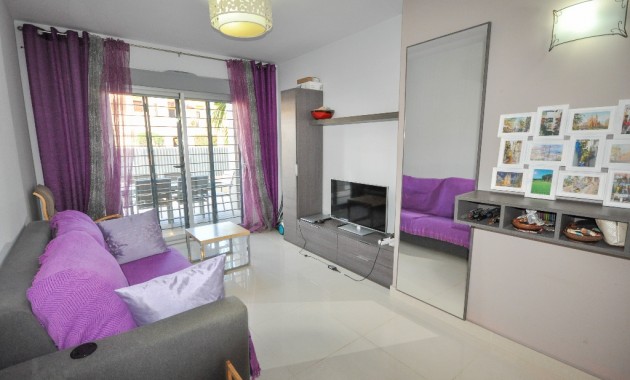 Herverkoop - Appartement / flat -
Punta Prima