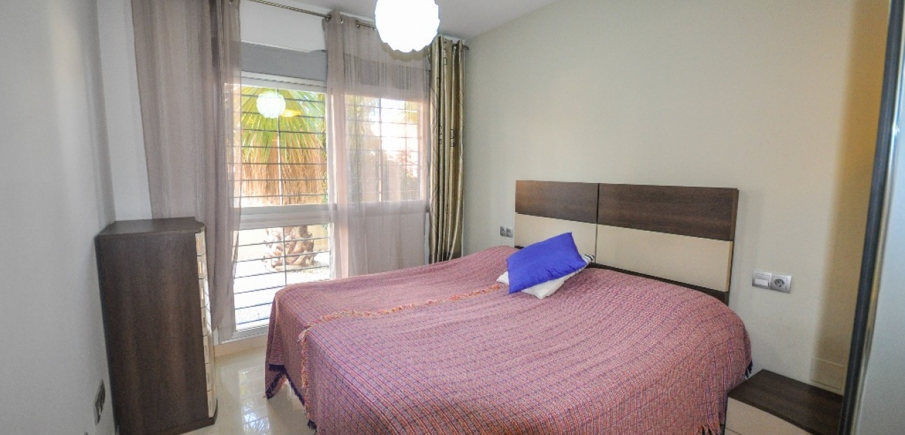 Herverkoop - Appartement / flat -
Punta Prima