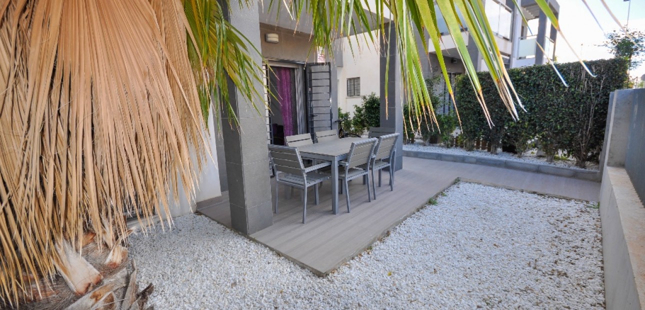 Herverkoop - Appartement / flat -
Punta Prima