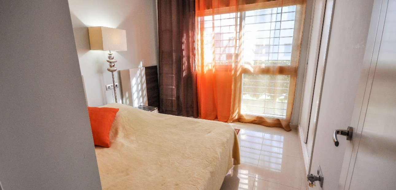 Herverkoop - Appartement / flat -
Punta Prima