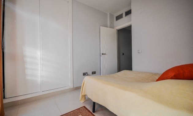 Herverkoop - Appartement / flat -
Punta Prima
