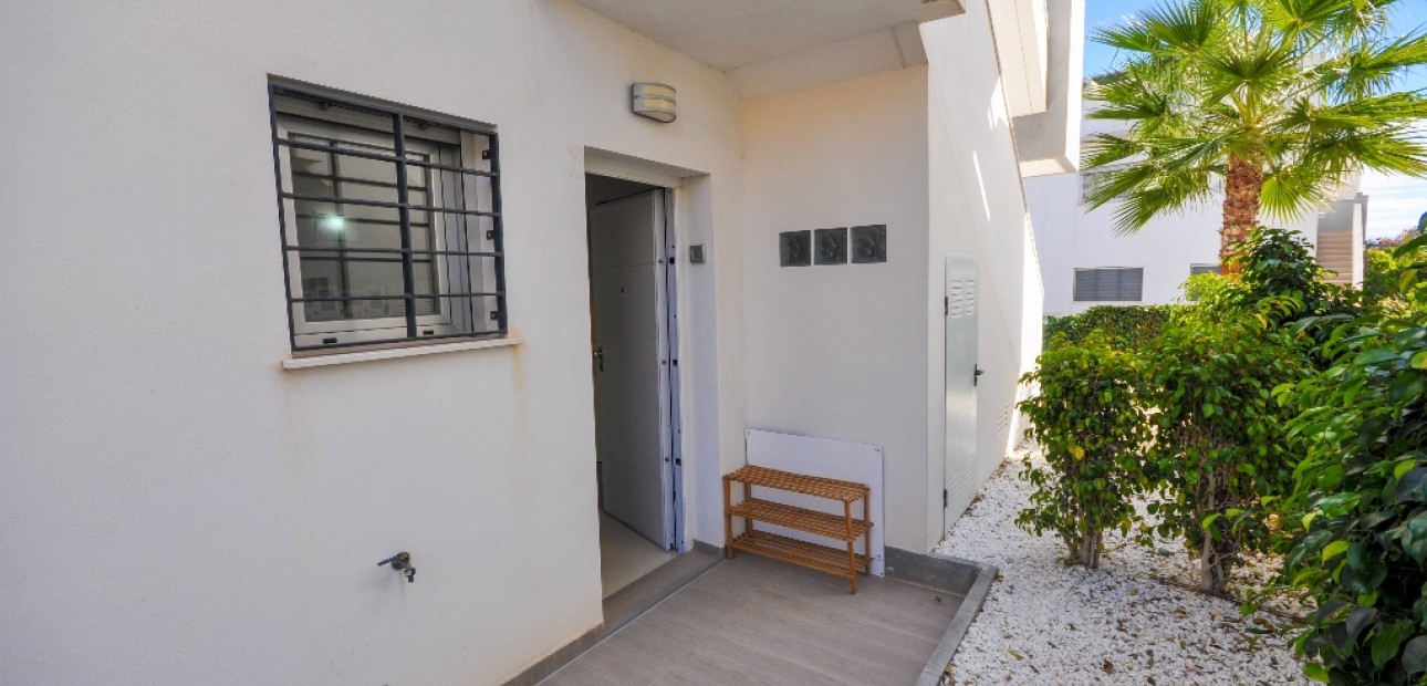 Herverkoop - Appartement / flat -
Punta Prima