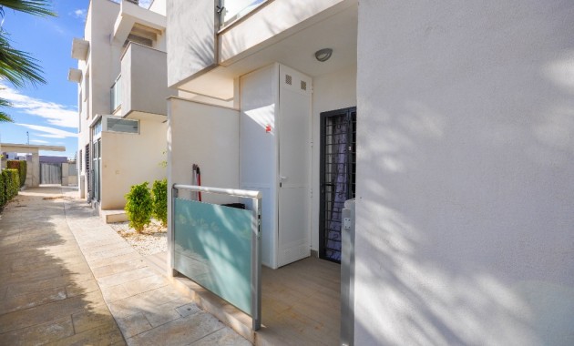 Herverkoop - Appartement / flat -
Punta Prima