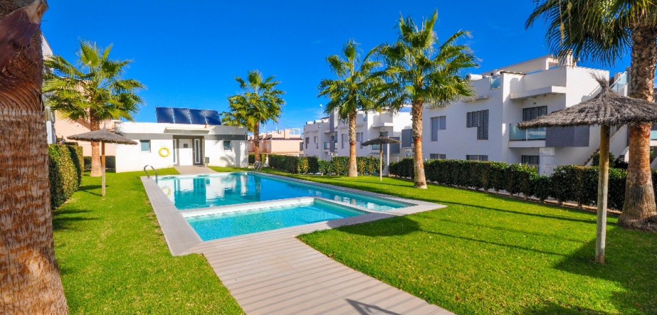 Herverkoop - Appartement / flat -
Punta Prima