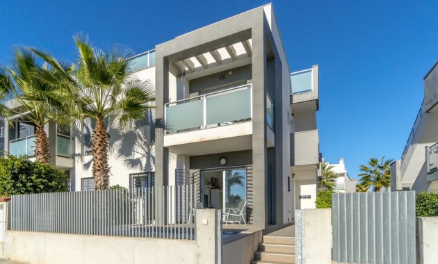 Herverkoop - Appartement / flat -
Punta Prima