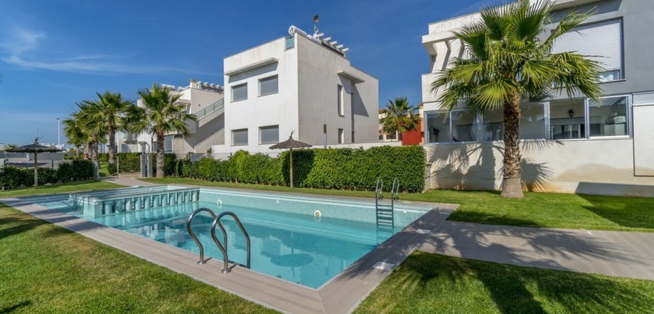 Herverkoop - Appartement / flat -
Punta Prima