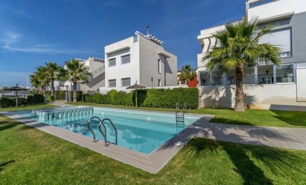 Herverkoop - Appartement / flat -
Punta Prima