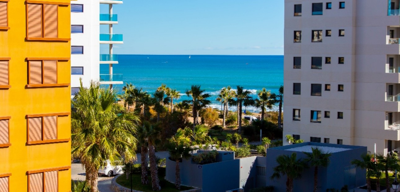 Alquiler a corto plazo - Apartamento / piso -
Punta Prima - La Recoleta