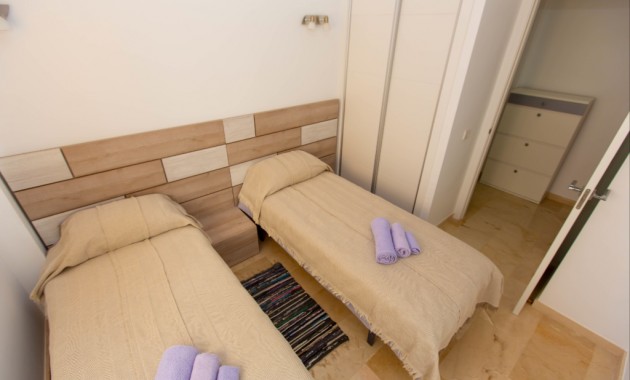 Alquiler a corto plazo - Apartamento / piso -
Punta Prima - La Recoleta