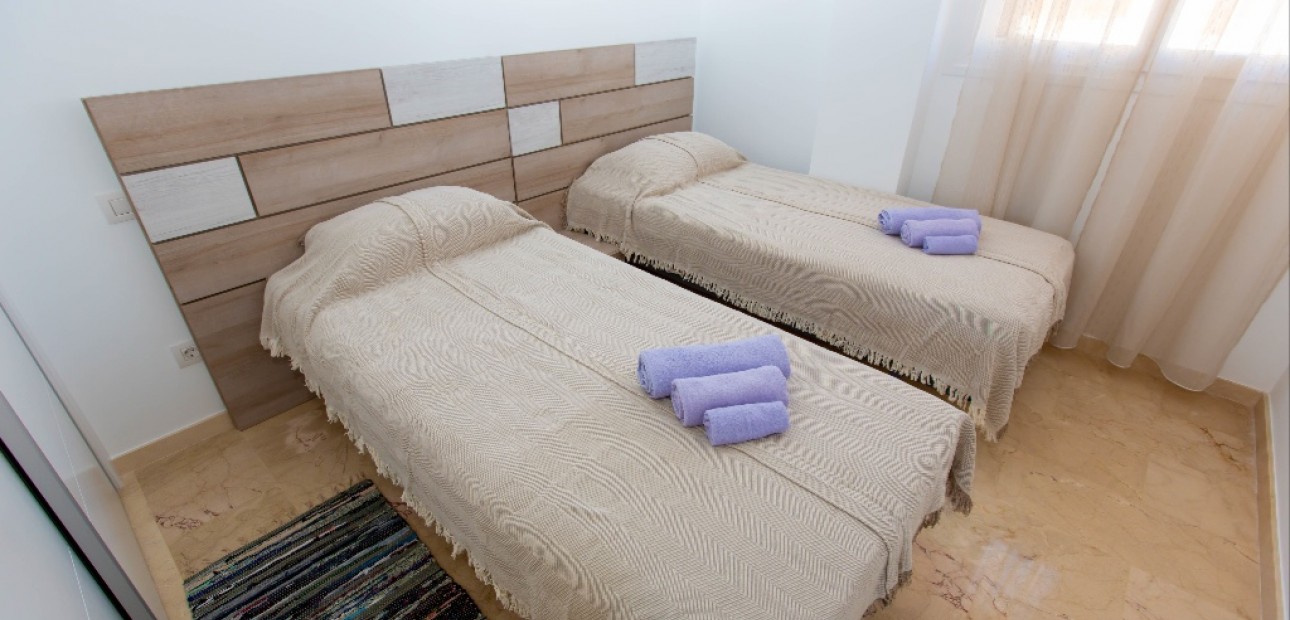 Alquiler a corto plazo - Apartamento / piso -
Punta Prima - La Recoleta