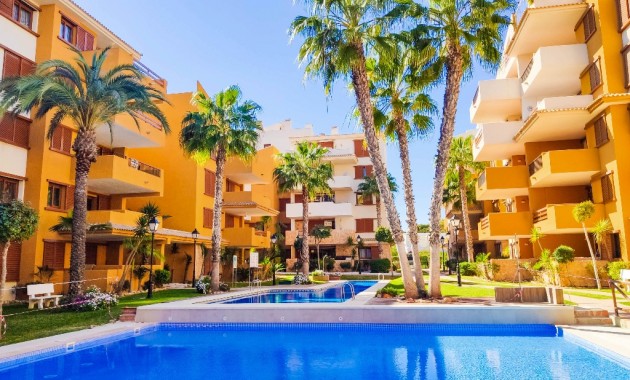 Alquiler a corto plazo - Apartamento / piso -
Punta Prima - La Recoleta