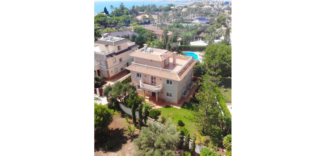 Nieuwbouw - Villa -
Cabo Roig