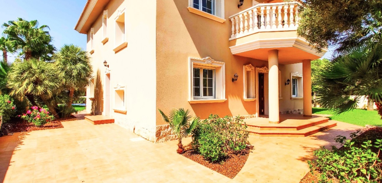 Nieuwbouw - Villa -
Cabo Roig