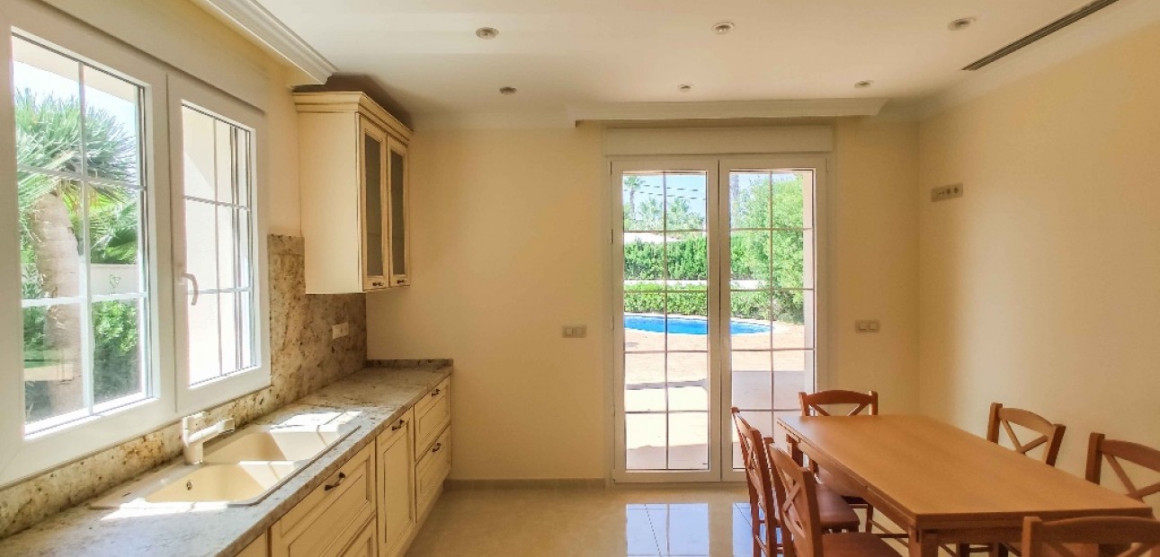 Nieuwbouw - Villa -
Cabo Roig