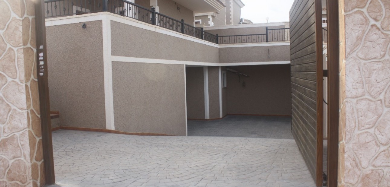 New Build - Villa -
Los Altos