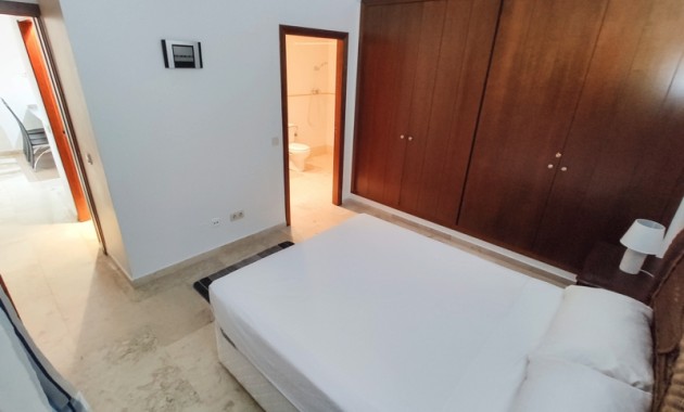 Alquiler a corto plazo - Apartamento / piso -
Punta Prima - La Entrada