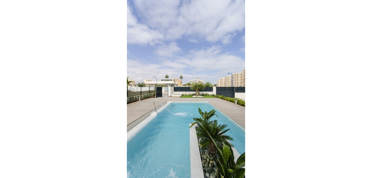 Nueva construcción  - Villa -
Dehesa de Campoamor