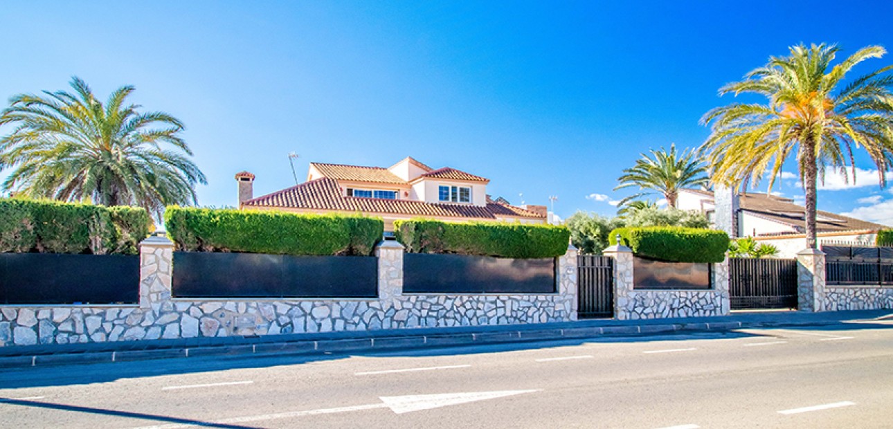 Herverkoop - Villa -
Pilar de la Horadada