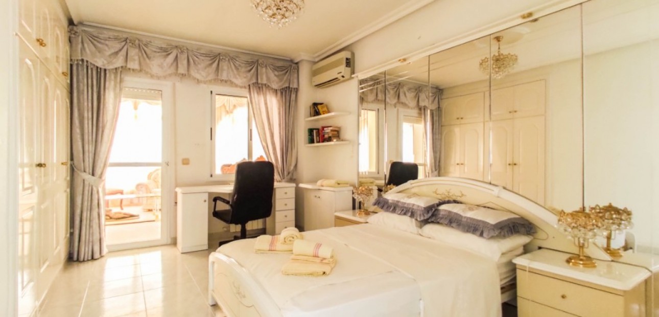 Sale - Villa -
Ciudad Quesada