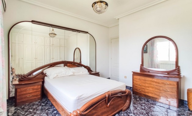 Sale - Villa -
Ciudad Quesada