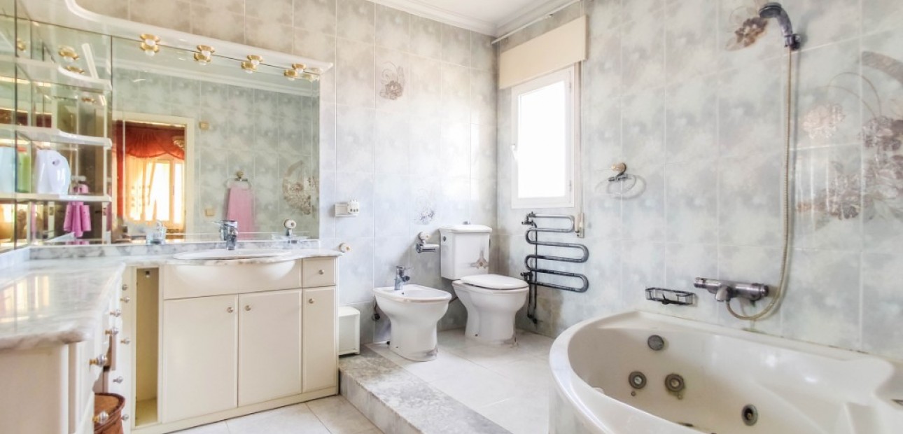 Sale - Villa -
Ciudad Quesada