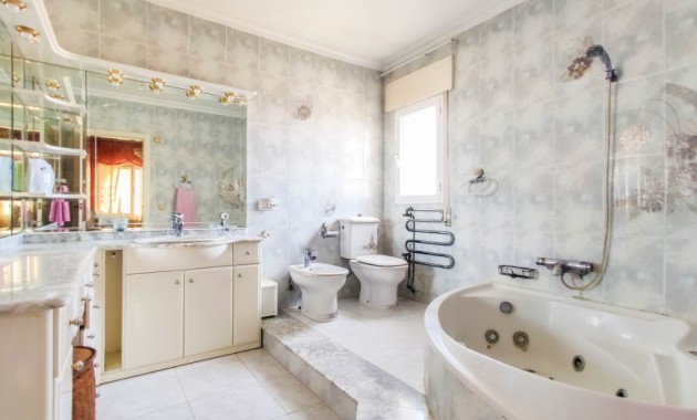 Sale - Villa -
Ciudad Quesada