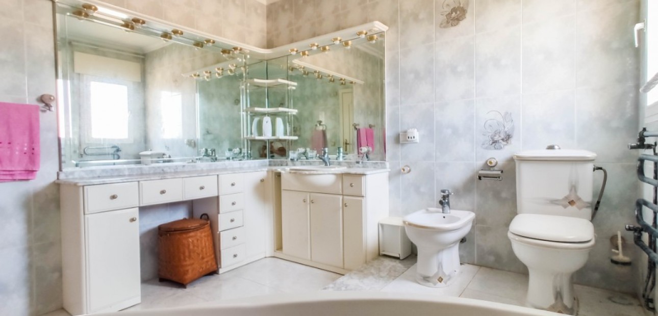 Sale - Villa -
Ciudad Quesada