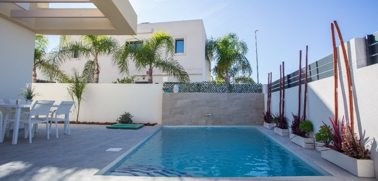 New Build - Villa -
Los Montesinos - La Herada