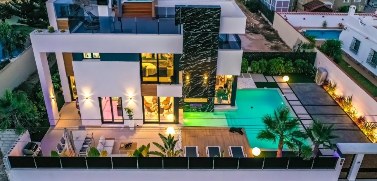 Nieuwbouw - Villa -
Torrevieja