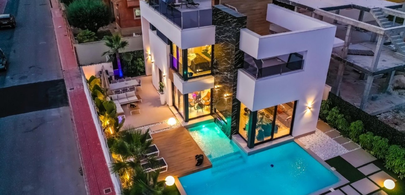 Nieuwbouw - Villa -
Torrevieja