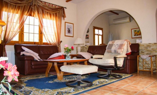 Herverkoop - Finca Country Property -
Daya Vieja