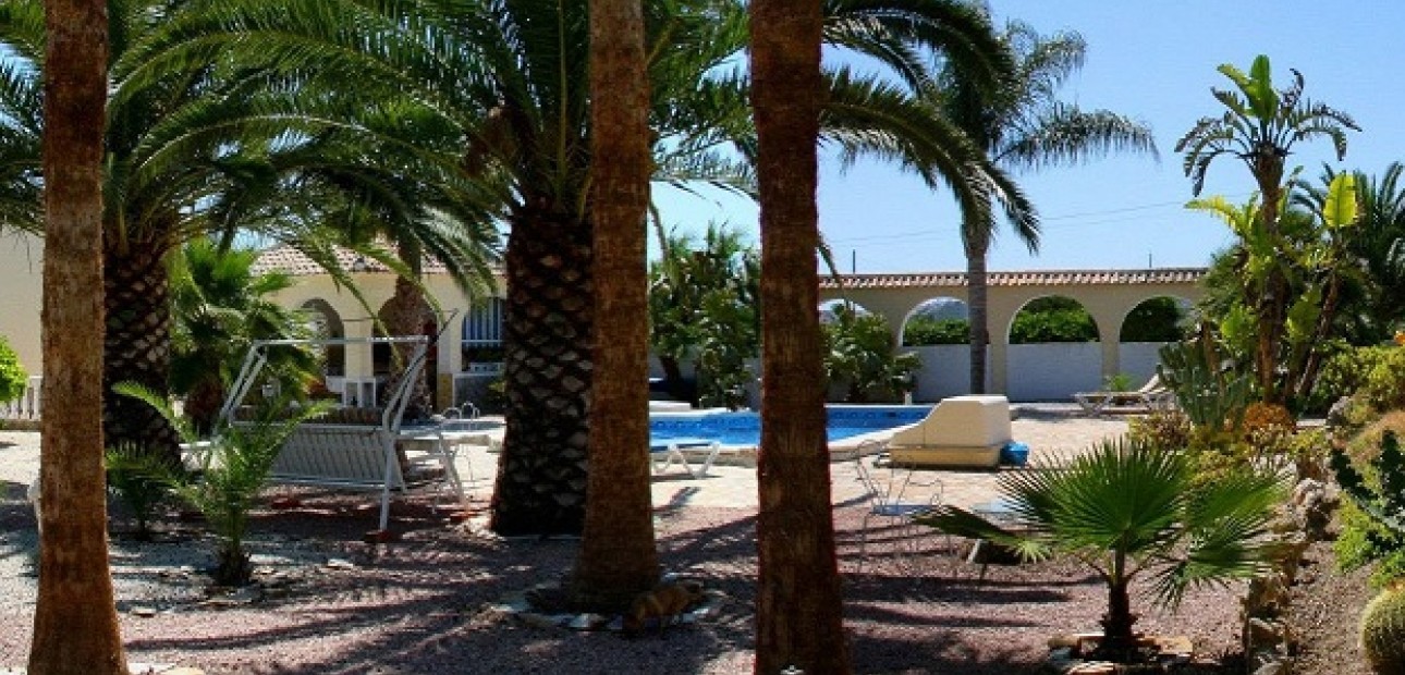 Herverkoop - Finca Country Property -
Daya Vieja