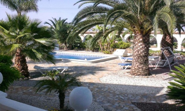 Herverkoop - Finca Country Property -
Daya Vieja