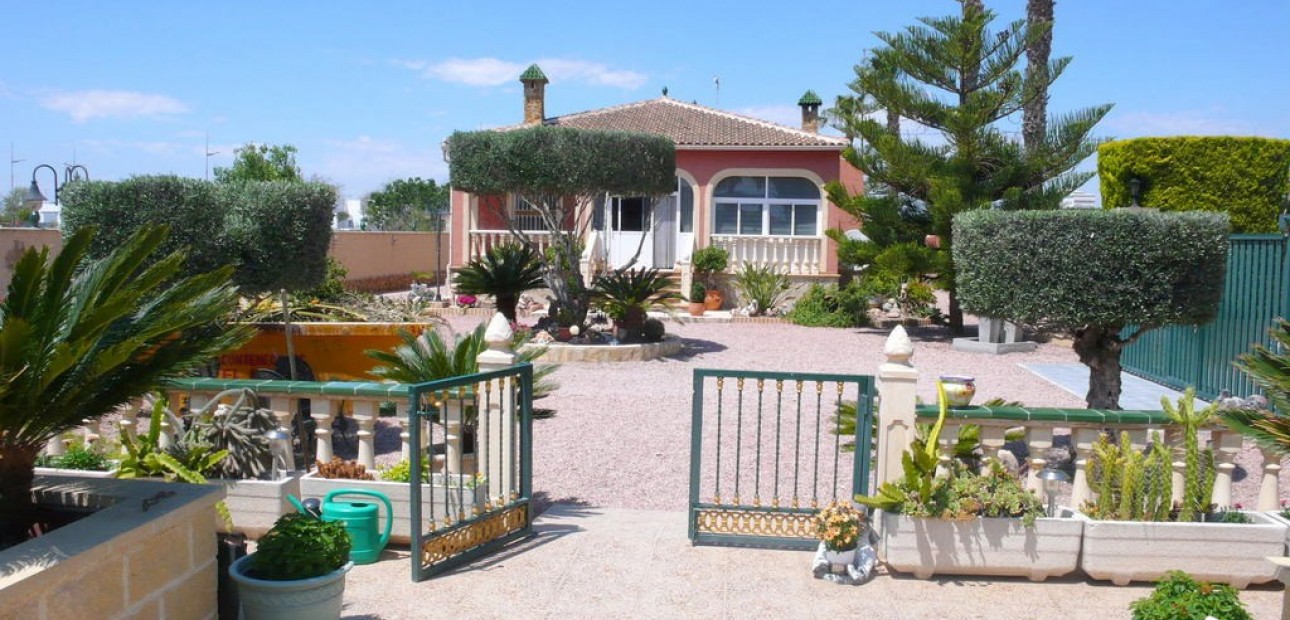 Sale - Finca Country Property -
Dolores