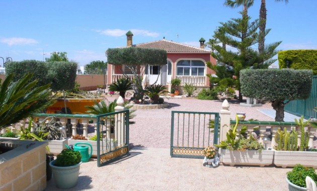 Sale - Finca Country Property -
Dolores